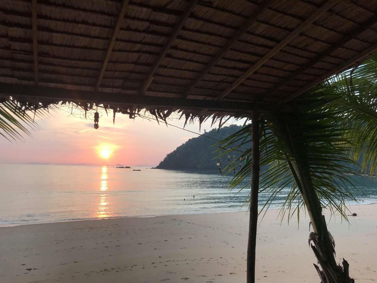 Goldkey Bungalow Otel Koh Phayam Dış mekan fotoğraf